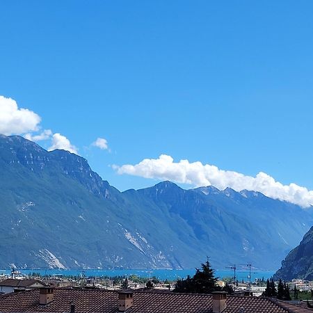 Appartamento Peace&Lake Riva del Garda Exterior foto