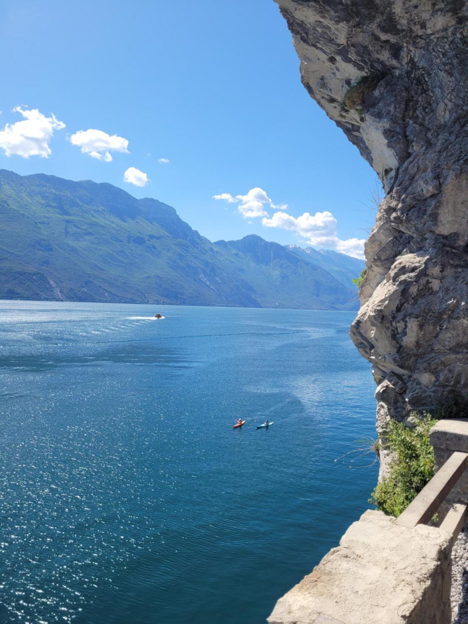 Appartamento Peace&Lake Riva del Garda Exterior foto